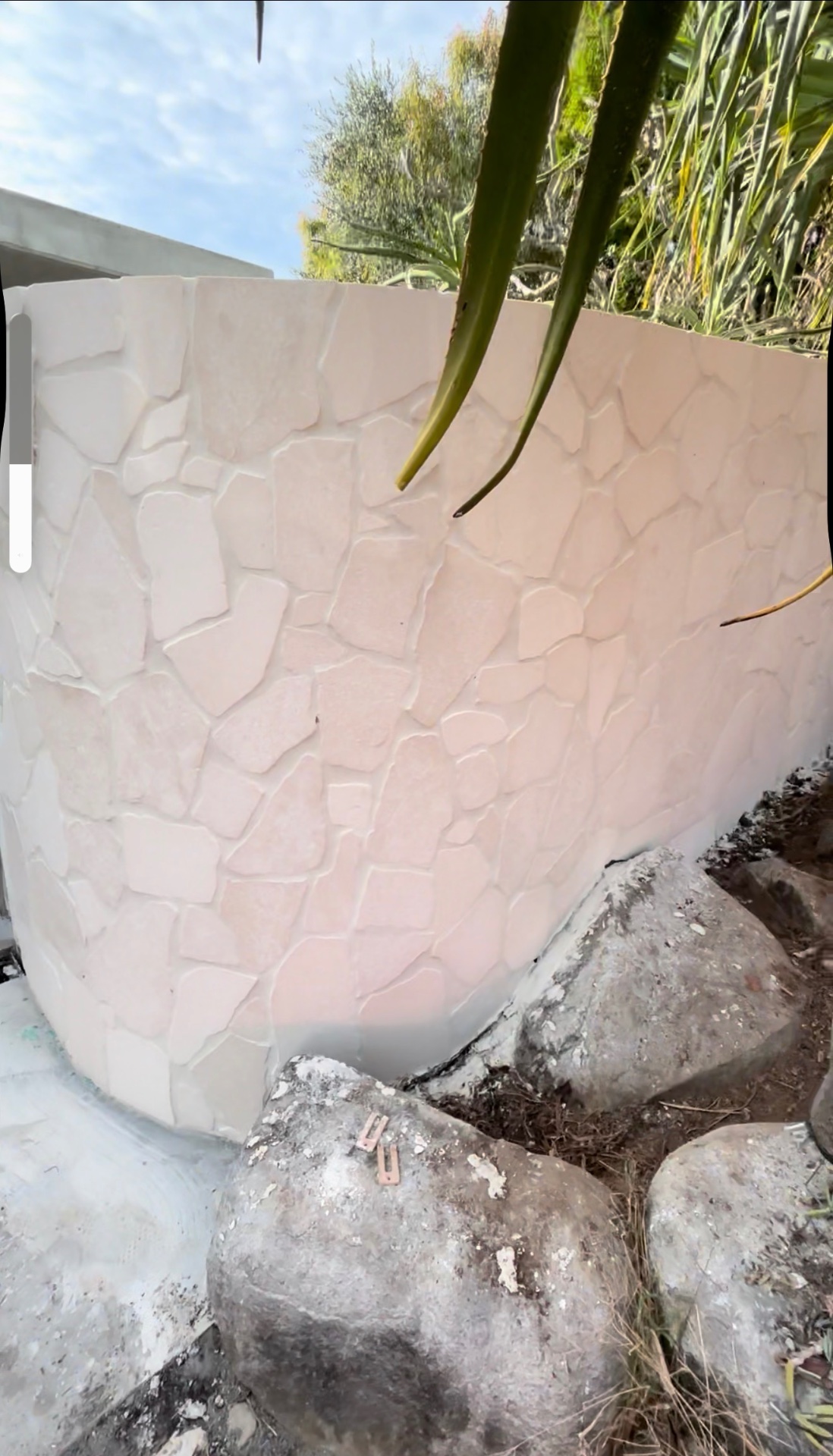 Crazy-paving retaining wall — Noosa Heads
