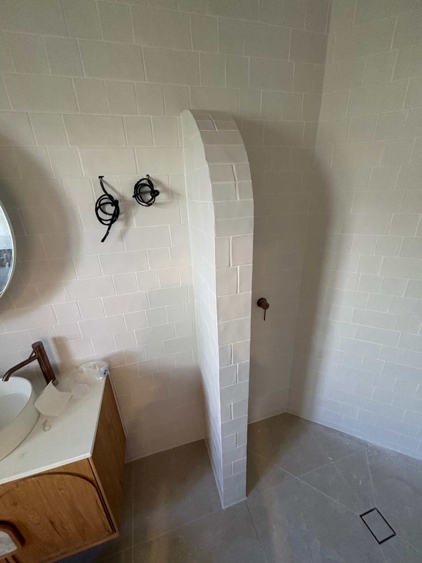 Arched shower entry — Sunshine Beach