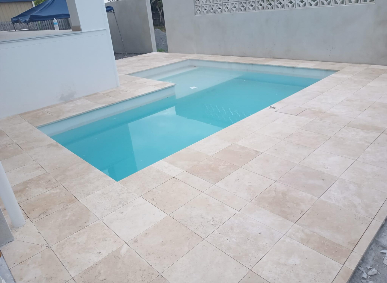 Travertine pool surround — Noosa Heads