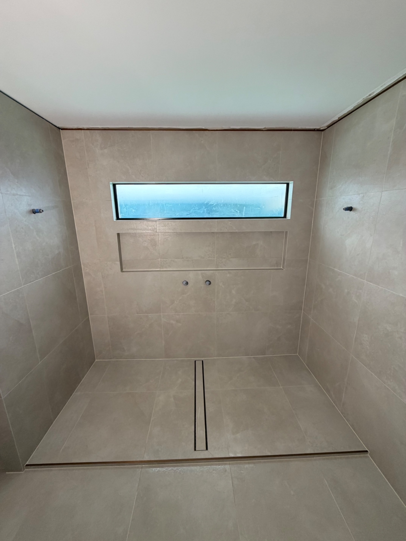 Stone-look ensuite — Gold Coast